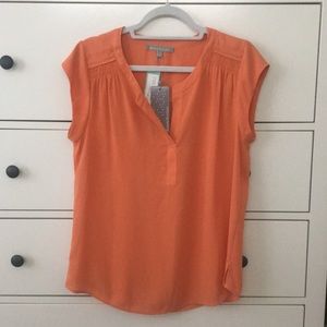 Daniel Rainn NWT Nucla Split Neck Blouse